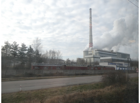 Elektrárna Chvaletice vypustila rekordních 172 kg rtuti do ovzduší díky výjimce, kterou schválil Pardubický kraj